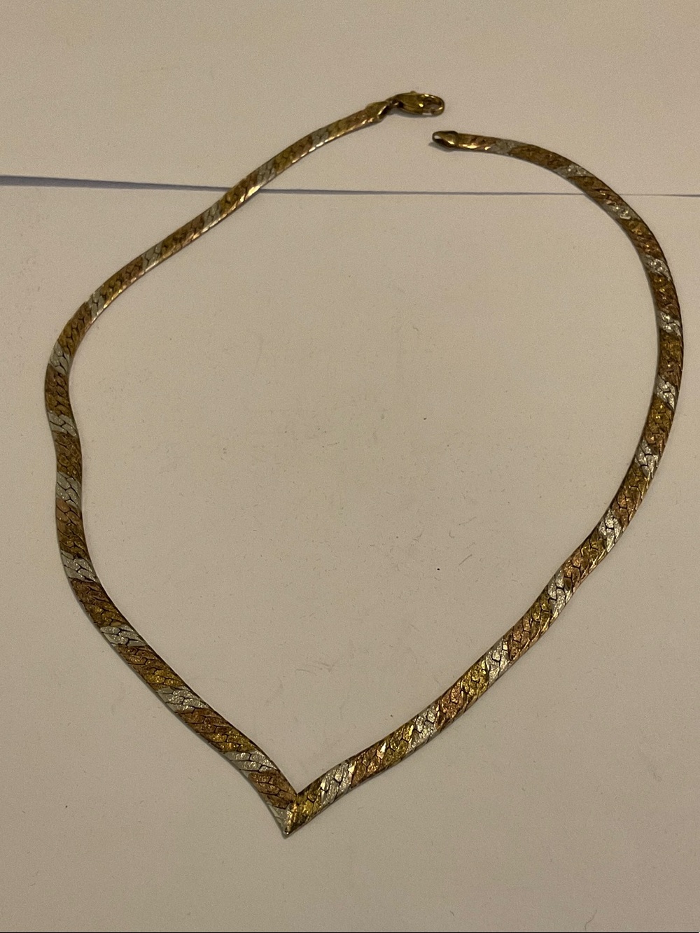 Multicolored herringbone v necklace